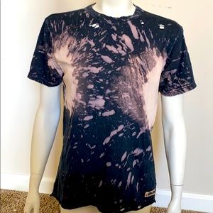 Bleached T-Shirt with Cut Out back
